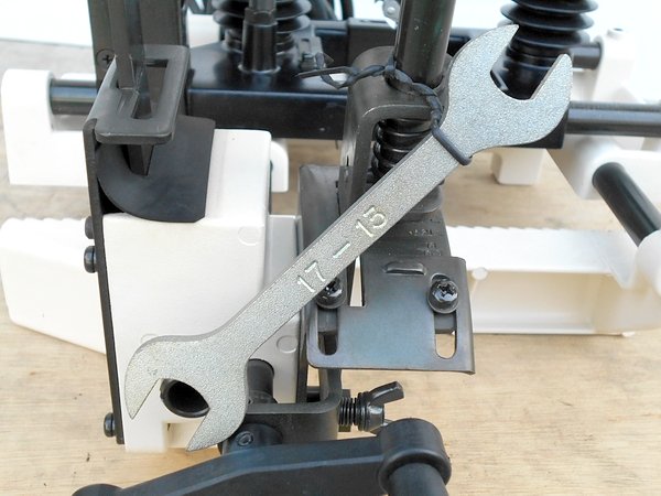 Photo6: RYOBI Chain Mortiser Woodworking tools AC100V CM-30NA  (6)
