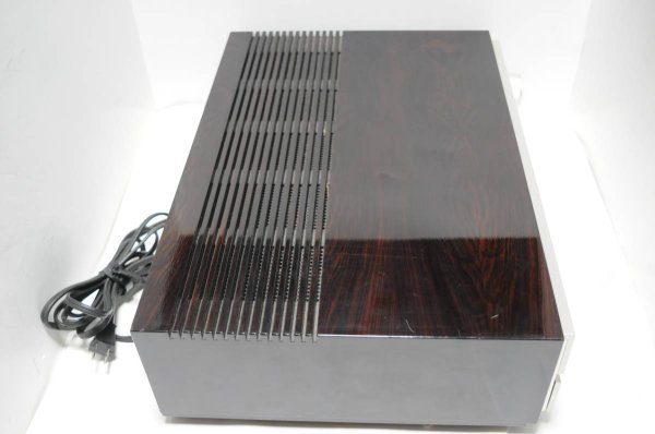 Photo7: DENON PRA-2000 Preamplifier (7)