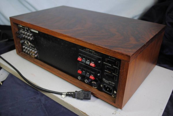 Photo4: LUXMAN L-504 Integrated Amplifier (4)
