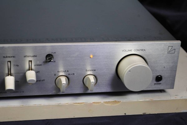 Photo5: LUXMAN DC preamplifier C-12 (5)