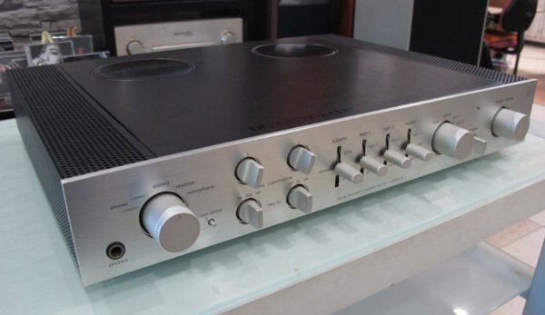 Photo2: LUXMAN L-10 Integrated Amplifier (2)