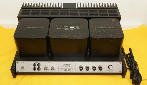 Photo1: VICTOR M-3030 power amplifier (1)