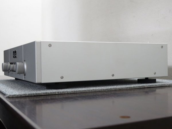 Photo3: GOLDMUND Mimesis 27 EVO Preamplifier (3)