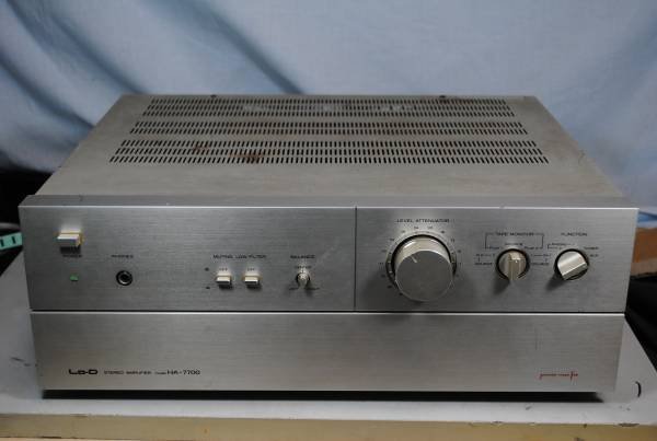 Photo1: Lo-D HA-7700 Integrated Amplifier (1)