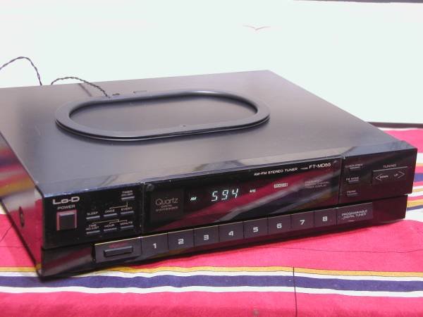 Photo2: Lo-D FT-MD55 FM / AM tuner (2)