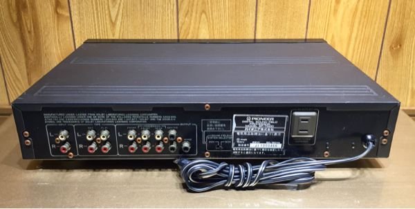 Photo2: Audio Equalizer Pioneer SP-700D DIGTAL SOUND FIELD PROCESSOR  (2)