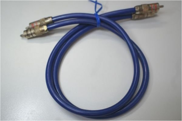 Photo1: THE CHORD COMPANY CHAMELEON SILVER PLUS RCA cable pair about 0.5 m (1)