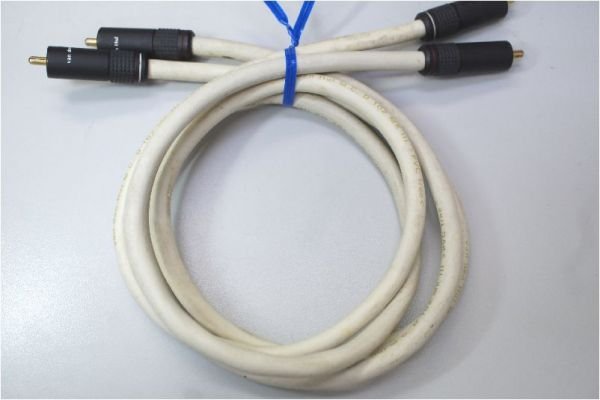 Photo1: Van Den Hul M.C. D 102 MKIII RCA cable pair 0.8 m (1)