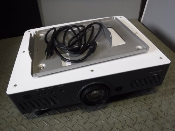Photo1: Panasonic Projector TH-D5600 (1)