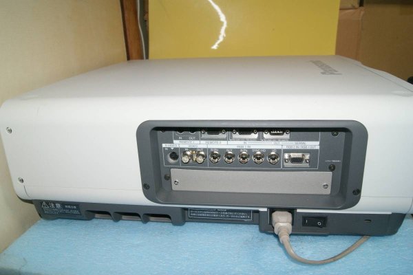 Photo4: Panasonic Projector TH-D7500N (4)