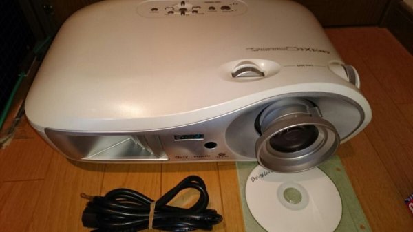Photo2: EPSON Projector EMP-TW600  (2)