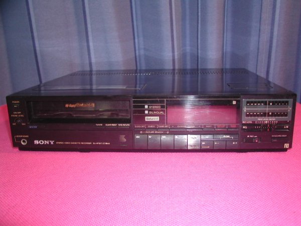 Photo1: SONY VIDEO DECK VCR SL-HF507 Beta (1)