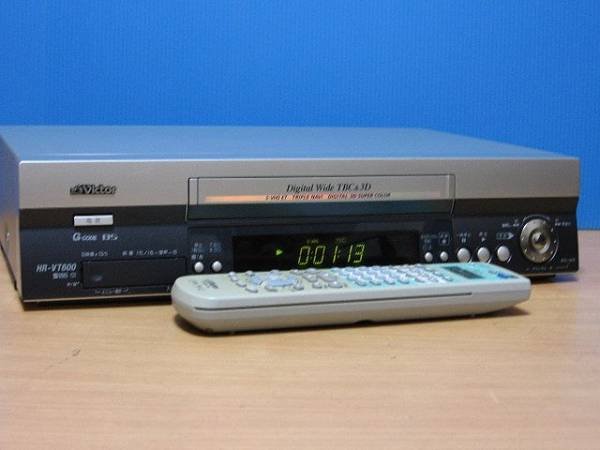 Photo1: Victor VIDEO DECK VCR HR-VT600 S-VHS (1)