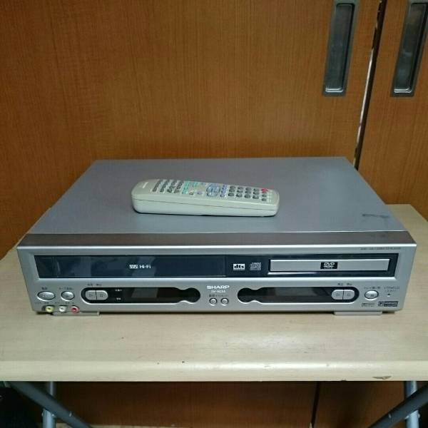 Photo1: VTR integrated DVD video player / Sharp DV-NC55 (1)