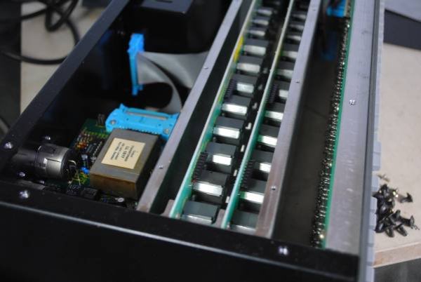 Photo2: EMO graphic equalizer GEQ60 (2)