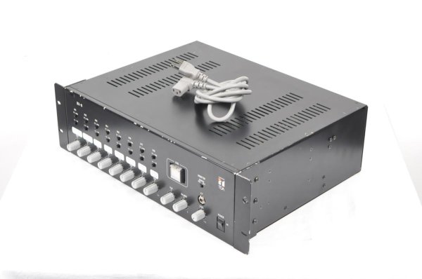 Photo1: TOA BX-8 stereo mixer (1)