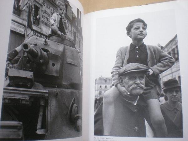 Photo2: Japanese book - Robert Capa Photo book - War, peace, children 1991 (2)