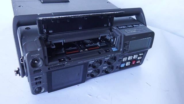 SONY VCR 2.5 inch DVCAM recorder with LCD monitor DSR-50 - Japanese